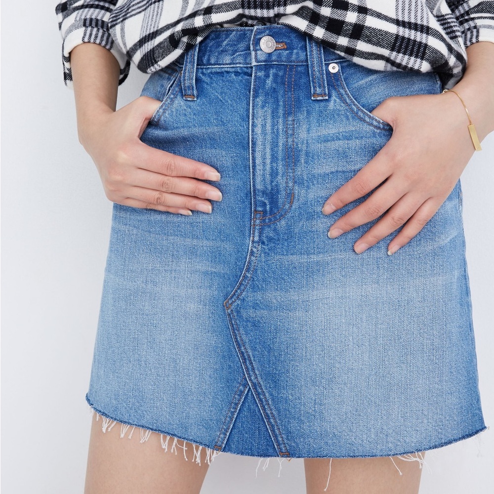 Madewell Rigid Denim A-Line Mini Skirt in Leandra Wash